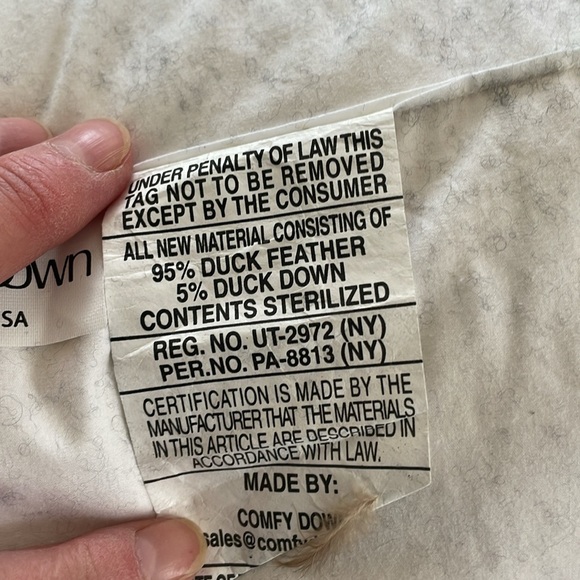 Williams-Sonoma Home 100% cashmere pillow cover with down insert- 20” x 20” - Picture 6 of 8